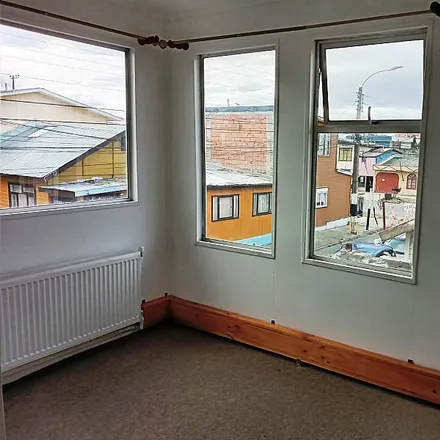 Rent this 3 bed house on Los Espinos in 620 0729 Punta Arenas, Chile