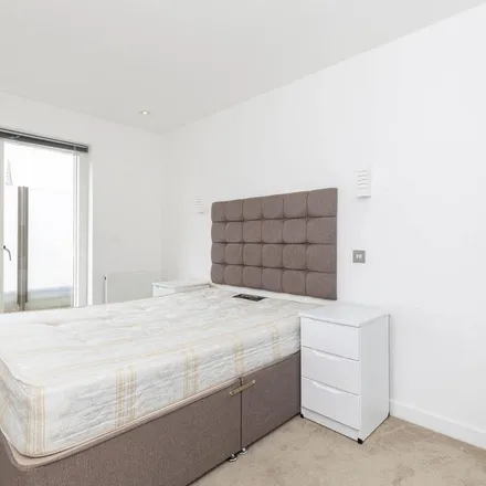 Rent this 3 bed apartment on Discovery Home in 31-33 Spelman Street, Spitalfields