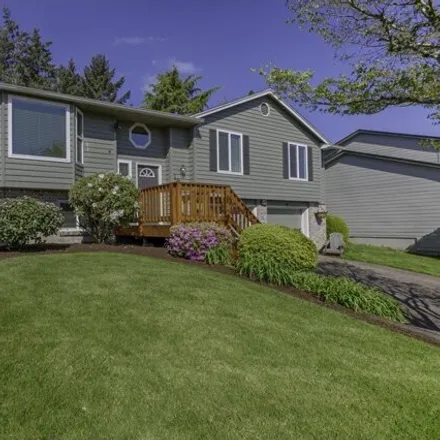 Buy this 3 bed house on 1903 Mousebird Avenue Northwest in Salem, OR 97304