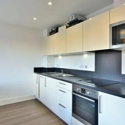Image 4 - Ivy Point, 5 Hannaford Walk, London, E3 3SU, United Kingdom - Apartment for rent