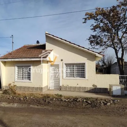 Buy this 2 bed house on Galpon de empaque " Primera cooperativa" in Lisandro de la Torre, Progreso