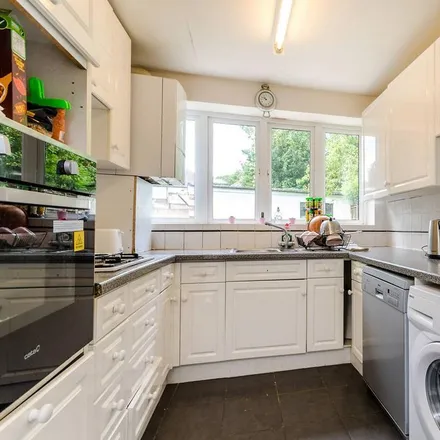 Rent this 3 bed duplex on Robin Hood Lane in London, SW15 3PX