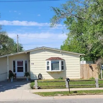 Buy this 3 bed house on 106 Se 14th St in Newton, Kansas