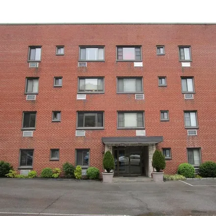 Rent this 2 bed apartment on 680 North Terrace Avenue in West Mount Vernon, City of Mount Vernon