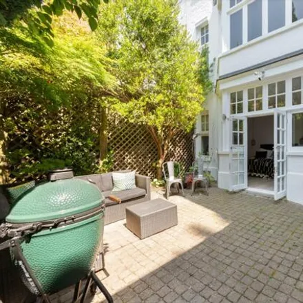 Image 3 - The Garden House, 1a Rosecroft Avenue, London, NW3 7QN, United Kingdom - Apartment for sale