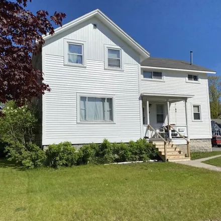 Buy this 4 bed house on 380 East Baldwin Street in Alpena, MI 49707