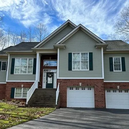 Buy this 3 bed house on 219 Barnstaple Drive in Raleigh County, WV 25832