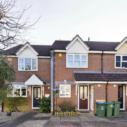 Buy this 2 bed townhouse on Bittern Way in Buckinghamshire, HP19 0WN