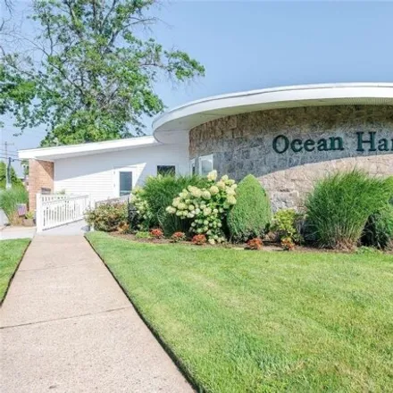 Buy this studio apartment on 4 Rose Street in Oceanside, NY 11572