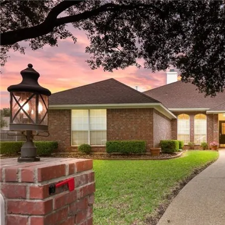 Buy this 4 bed house on 227 Whispering Meadows Drive in Hewitt, McLennan County