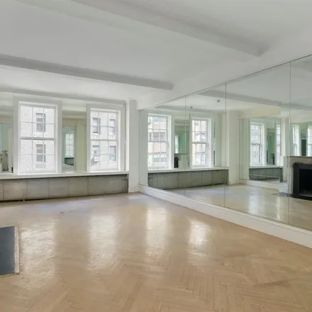 Image 2 - 25 EAST 86TH STREET 6E in New York - Apartment for sale