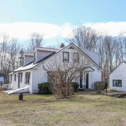 Buy this 4 bed house on 498 Pingree Hill Road in Auburn, Rockingham County