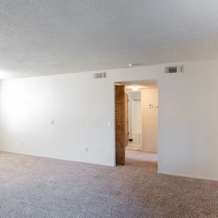 Image 7 - North Boulder Drive, Redding, CA 96003, USA - Apartment for rent