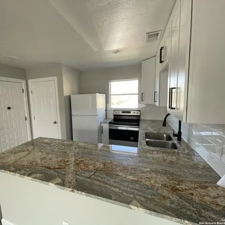 Image 1 - 937 Vance Jackson Road, San Antonio, TX 78201, USA - Condo for rent