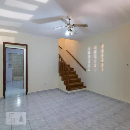 Rent this 2 bed house on Rua Tubarão in Cocaia, Guarulhos - SP