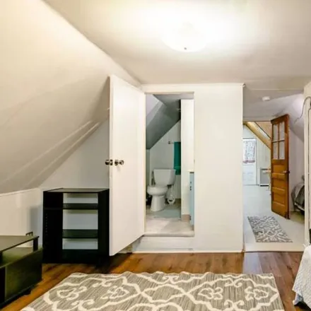 Rent this 1 bed apartment on Chicago