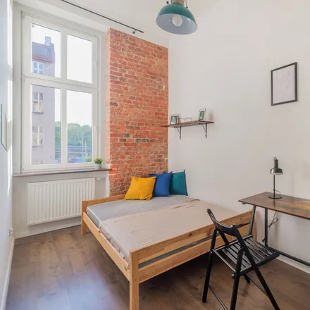 Rent this 7 bed room on Gdyńskich Kosynierów 9 in 80-866 Gdańsk, Poland