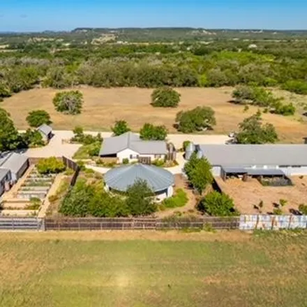 Image 1 - 185 Danos Drive, Gillespie County, TX 78624, USA - House for sale