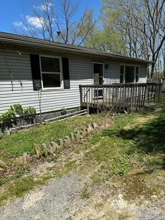 Buy this 3 bed house on 206 Cuthrill Street in Johnstown, Beckley