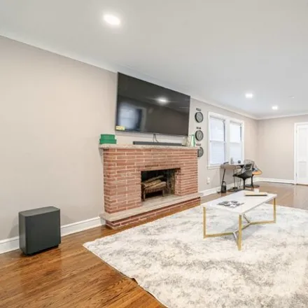 Image 6 - 11135 South Parnell Avenue, Chicago, IL 60628, USA - House for sale