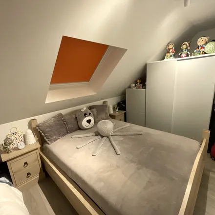 Rent this 3 bed apartment on Riemenstraat 88A in 2290 Vorselaar, Belgium