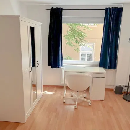 Rent this 3 bed apartment on Parkstraße 11 in 60322 Frankfurt, Germany