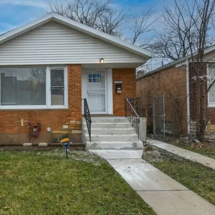 Buy this 3 bed house on 10312 South Corliss Avenue in Chicago, IL 60628