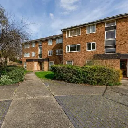 Buy this 2 bed apartment on Buckingham Avenue in London, UB6 7FW