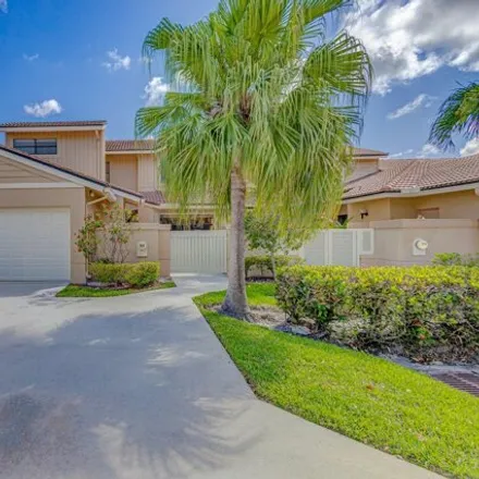 Rent this 3 bed townhouse on 376 Prestwick Circle in Palm Beach Gardens, FL 33418