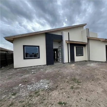Buy this 3 bed house on 927 West Eagle Avenue in Pharr, TX 78577
