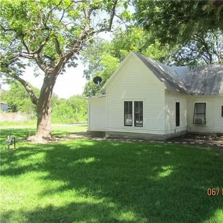 Image 2 - North 2nd Street, Walnut Springs, Bosque County, TX 76690, USA - House for rent