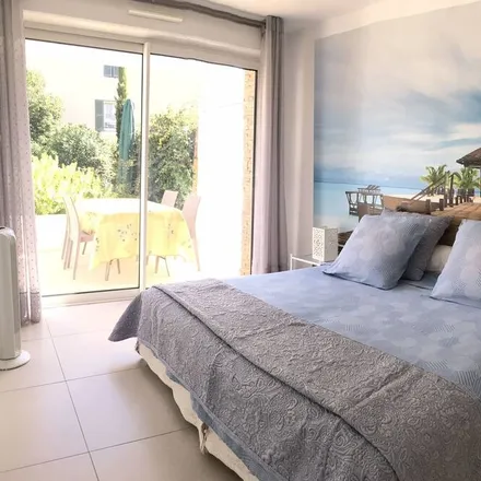 Rent this 1 bed apartment on 83110 Sanary-sur-Mer