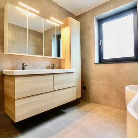 Rent this 4 bed apartment on Groenendijk in 9981 Sint-Margriete, Belgium