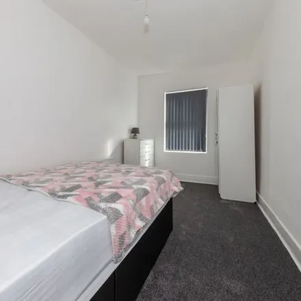Image 1 - Dunstable Road, Luton, LU1 1BE, United Kingdom - Apartment for rent