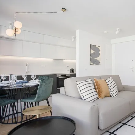 Rent this 2 bed apartment on Rua de João das Regras in 4000-291 Porto, Portugal