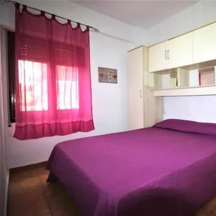 Rent this 1 bed apartment on Carrer de la Pobla de Farnals in 46021 Valencia, Spain