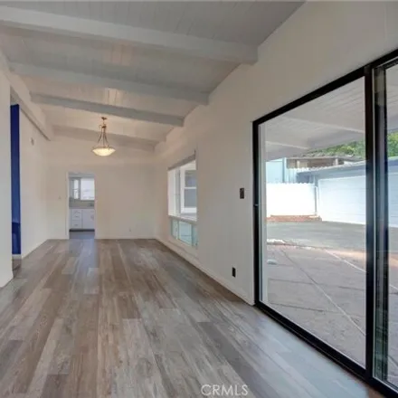 Image 9 - Centinela & Woodbine, Centinela Avenue, Los Angeles, CA 90066, USA - House for sale