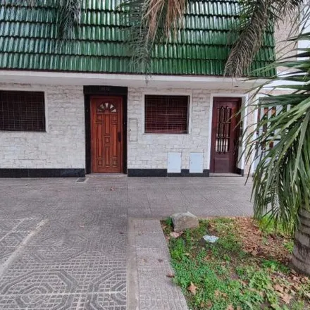 Rent this 2 bed house on Alvear 2689 in Jorge Cura, Rosario