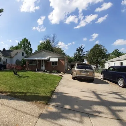 Buy this 3 bed house on 18399 Hazelwood Street in Roseville, MI 48066