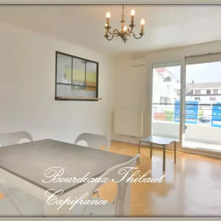 Rent this 3 bed apartment on 10 ter Rue du Maillé in 91310 Montlhéry, France