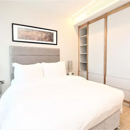 Rent this 2 bed apartment on Stratford International Station Car Park in International Way, London