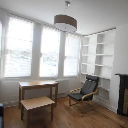 Image 3 - Rathcoole Avenue, London, N8 9LY, United Kingdom - Apartment for rent