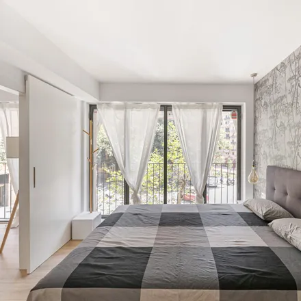 Image 6 - Carrer de Rocafort, 35, 08015 Barcelona, Spain - Apartment for rent
