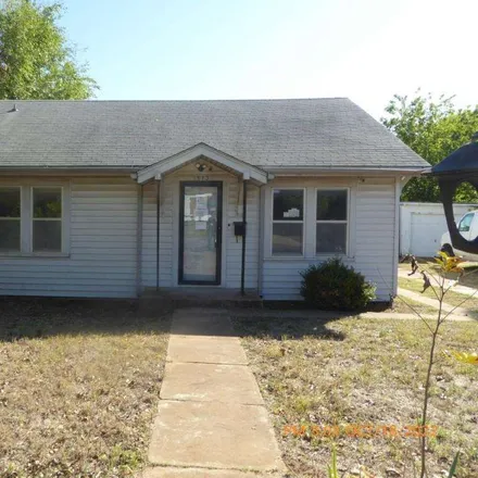 Buy this 3 bed house on 1512 Southwest D Avenue in Lawton, OK 73501