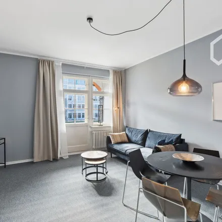 Rent this 3 bed apartment on Limburger Straße 17 in 13353 Berlin, Germany