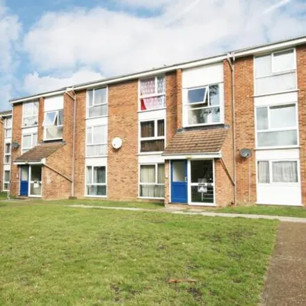 Buy this 1 bed apartment on Dellow Close in Seven Kings, London