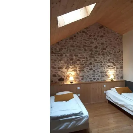 Rent this 5 bed house on 85210 Saint-Martin-Lars-en-Sainte-Hermine