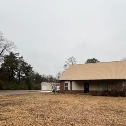 Buy this 4 bed house on 1181 McQuery Drive in Waldron, AR 72958