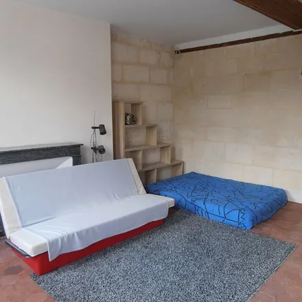 Rent this 1 bed apartment on Montagne de Calipet in 60700 Pont-Sainte-Maxence, France