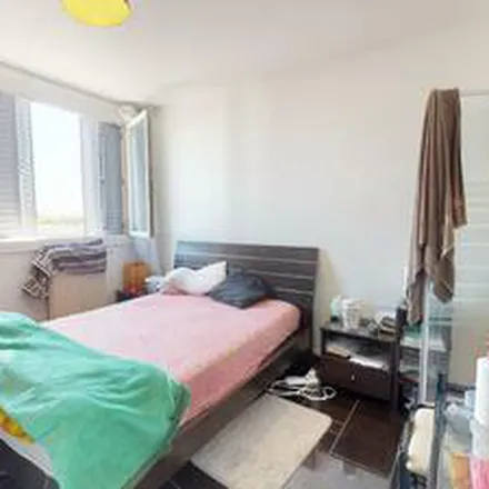 Rent this 3 bed apartment on 140 Avenue Francis de Pressensé in 69200 Vénissieux, France